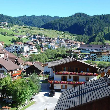 Ciasa Confolia Hotel Corvara In Badia Exterior photo